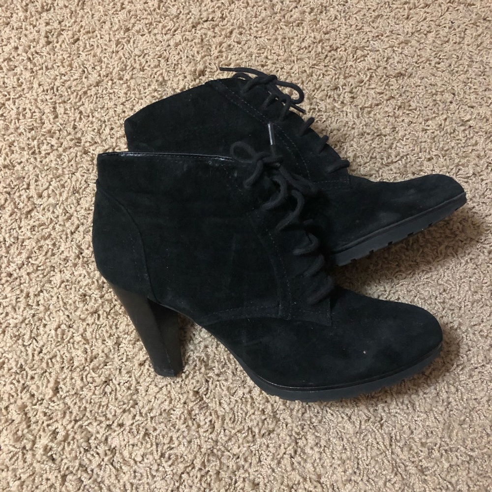 BASS Fatima Suede booties